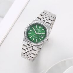 Role_x Oyster Perpetual Land Dweller Diamond Bazel