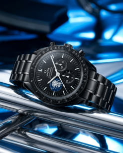 Omegg_a Speedmaster 57 Silver Snoopy 50th Anniversary